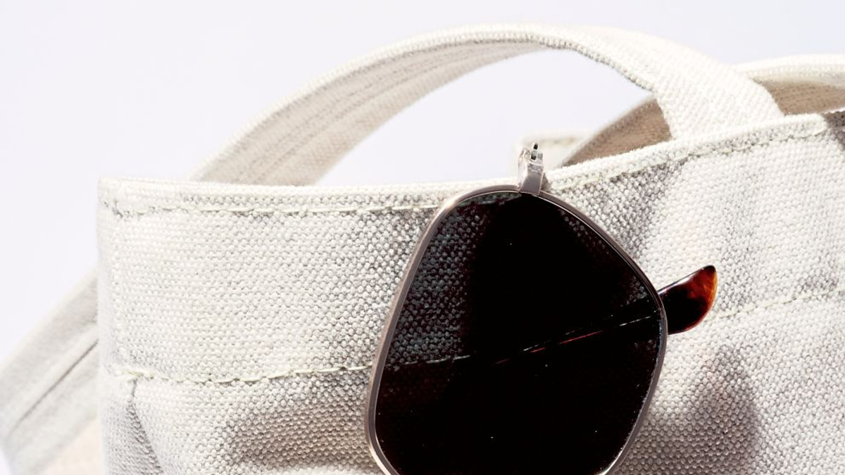 Eye Protection in Tropical Climates: What Malaysian Health Experts Say About Sunglasses