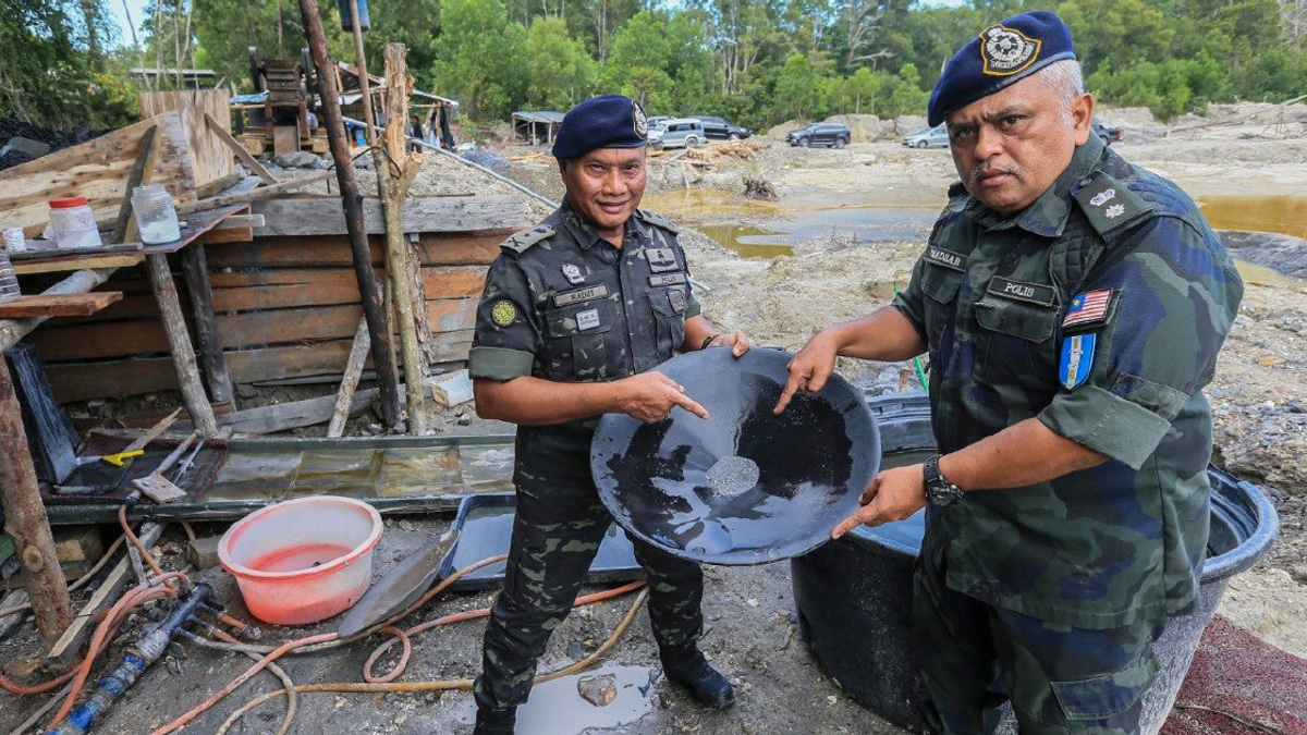 Police dismantle lucrative illegal gold mining operation in Terengganu; 15 detained