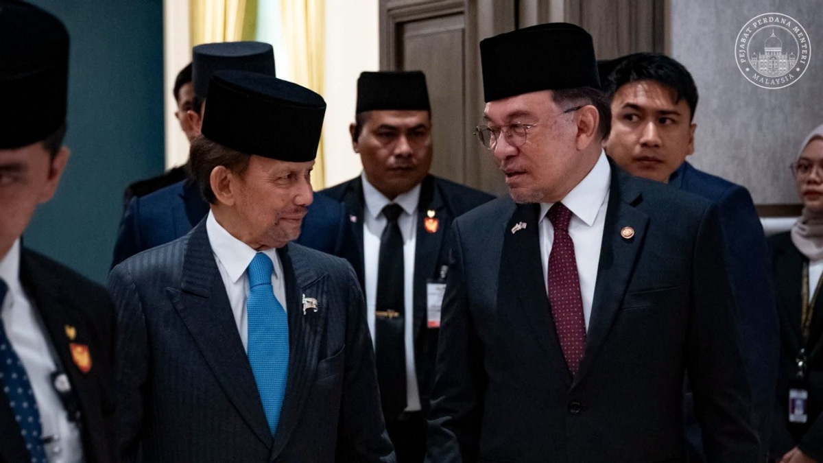 Anwar Appreciates Brunei Sultan's Concern Following Health Procedure