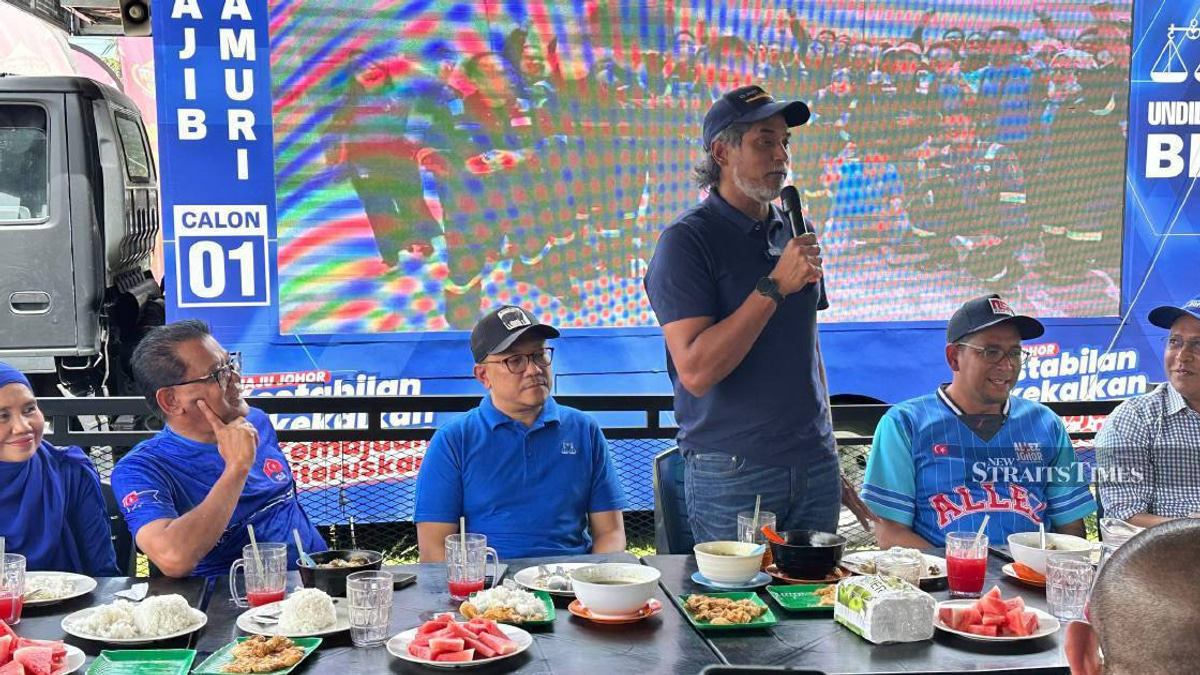 BN must actively court PAS supporters in non-contested seats, says Khairy