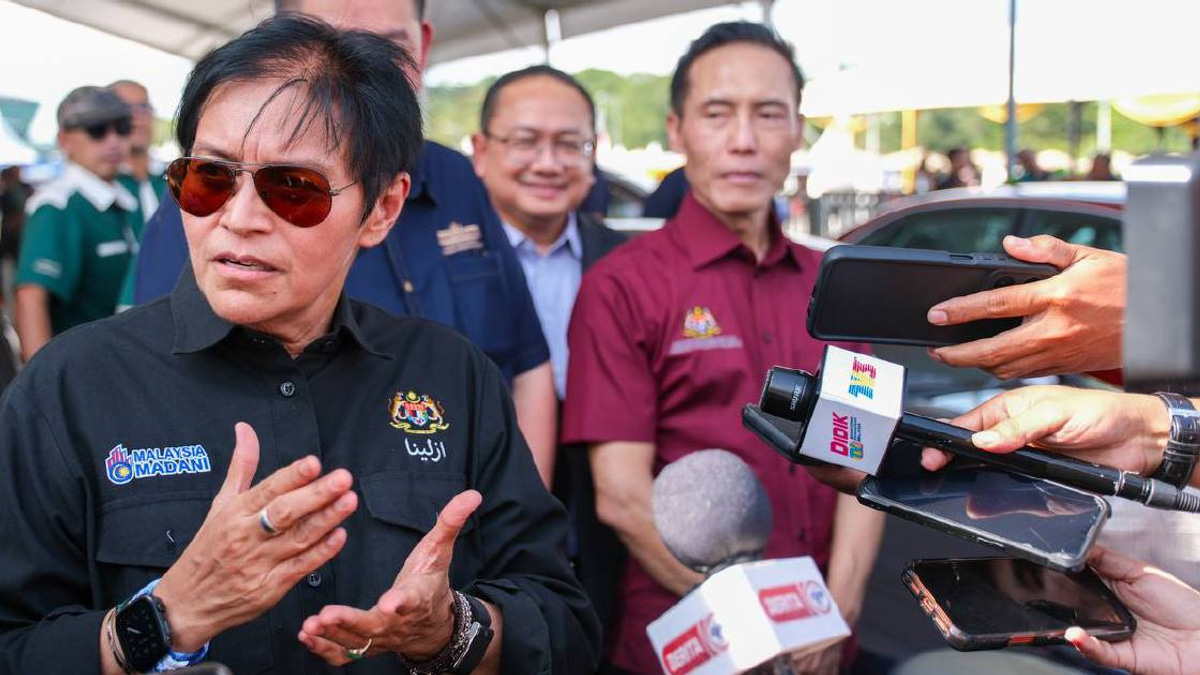 Azalina Predicts Broad Support for AG-Prosecutor Separation Bill