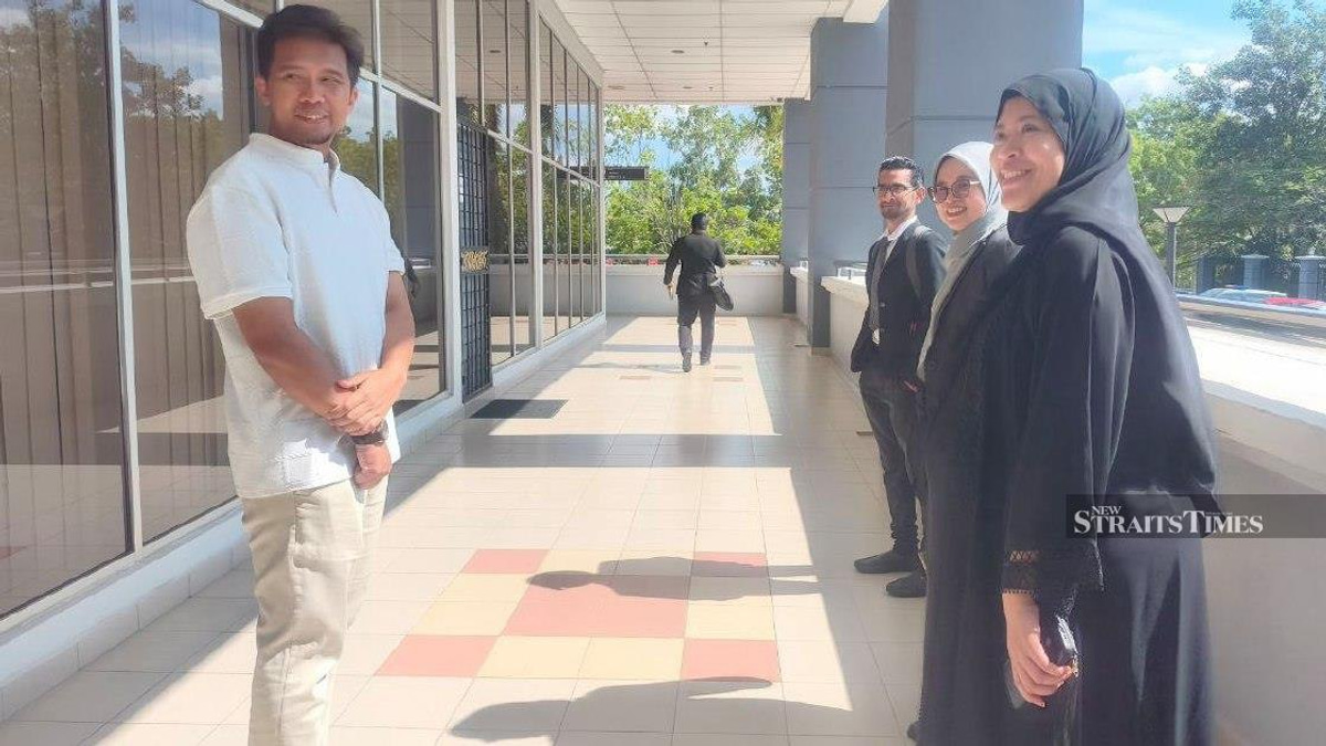 Ex-PH Rantau Candidate And Spouse Accused Of Running Illegal Clinic