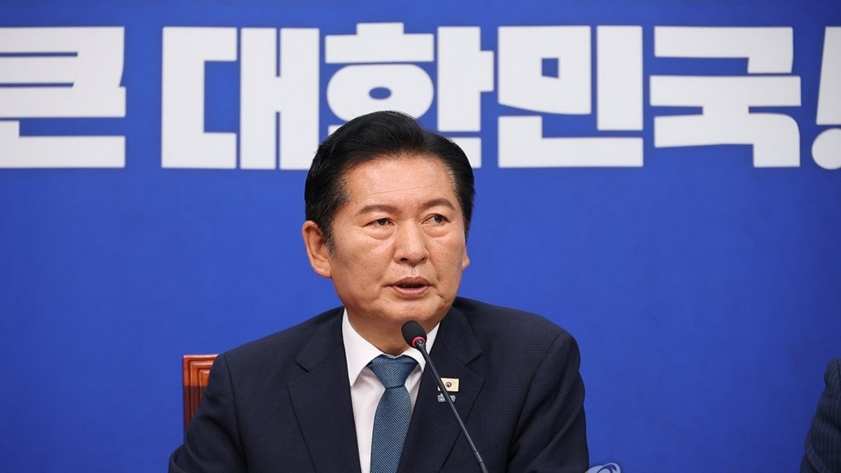 South Korea's Ruling Party Chief Resigns Ahead of Leadership Contest