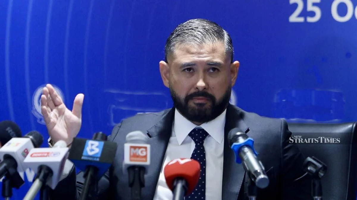 Johor Regent Hits Back at PM: Federal Government, Not Leakages, Drains State Revenue