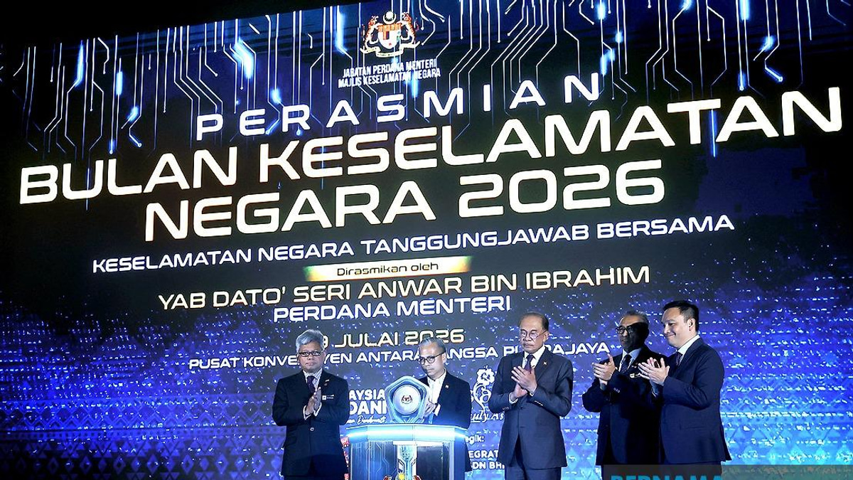 PM Anwar Calls for Unity as Malaysia Confronts Evolving Security Landscape