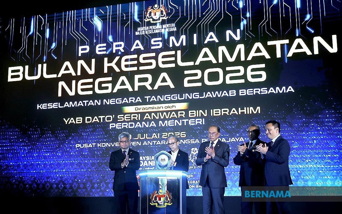 PM Anwar Calls for Unity as Malaysia Confronts Evolving Security Landscape