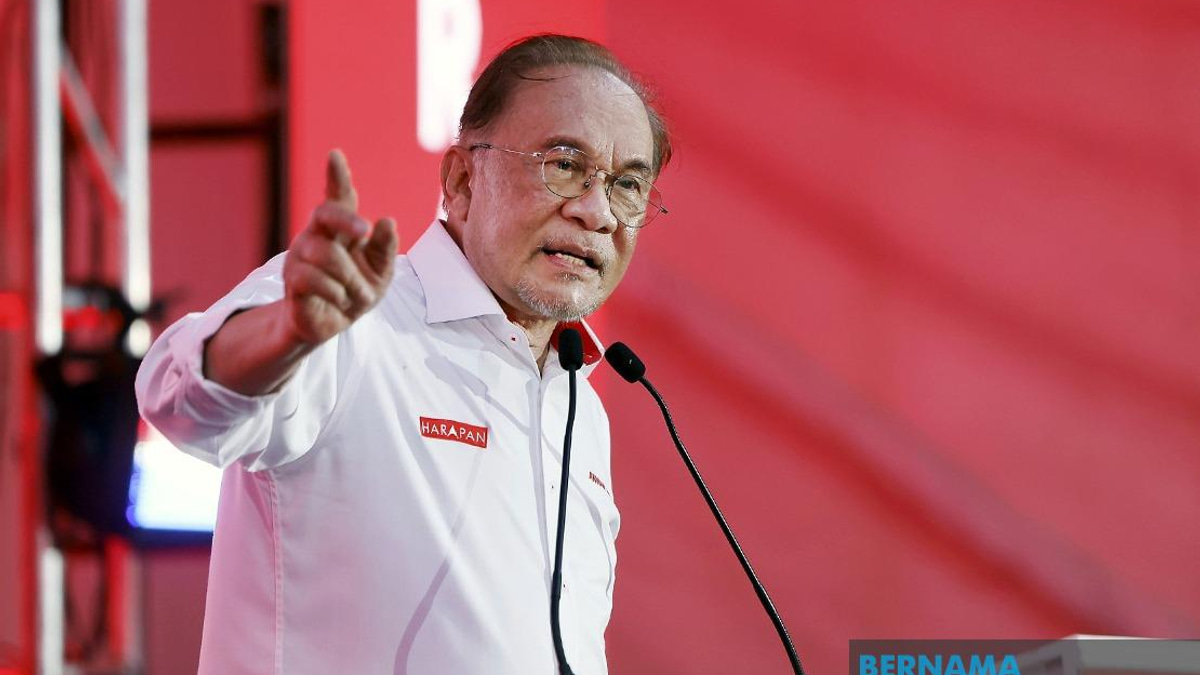 Johor Needs Visionary Leaders with Courage to Act, Says Anwar