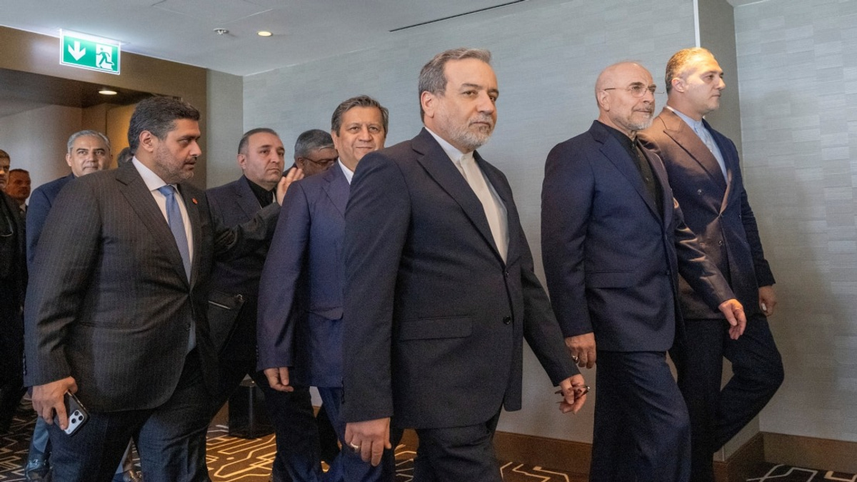 Iran's Negotiating Team Departs Switzerland After Intensive US Talks