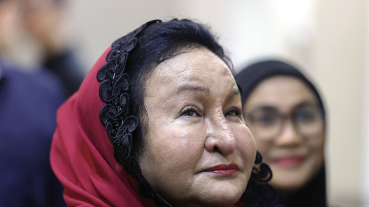 Najib Razak to undergo procedure for arterial plaque removal, Rosmah confirms