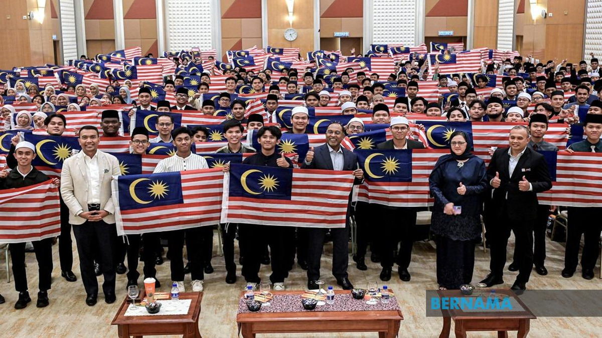 Malaysia's Higher Education Ministry Steps Up Monitoring of Students in West Asia Amid Regional Tensions