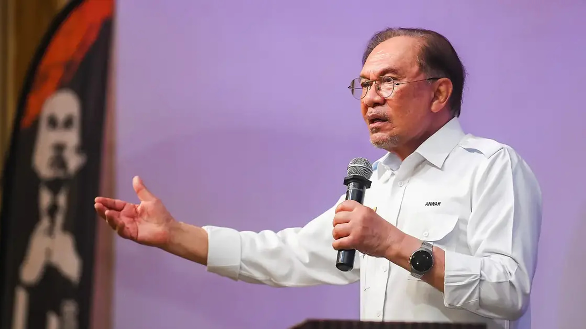 Anwar Claims 'Free Najib' Movement Forced Pakatan Harapan Into Johor Contest