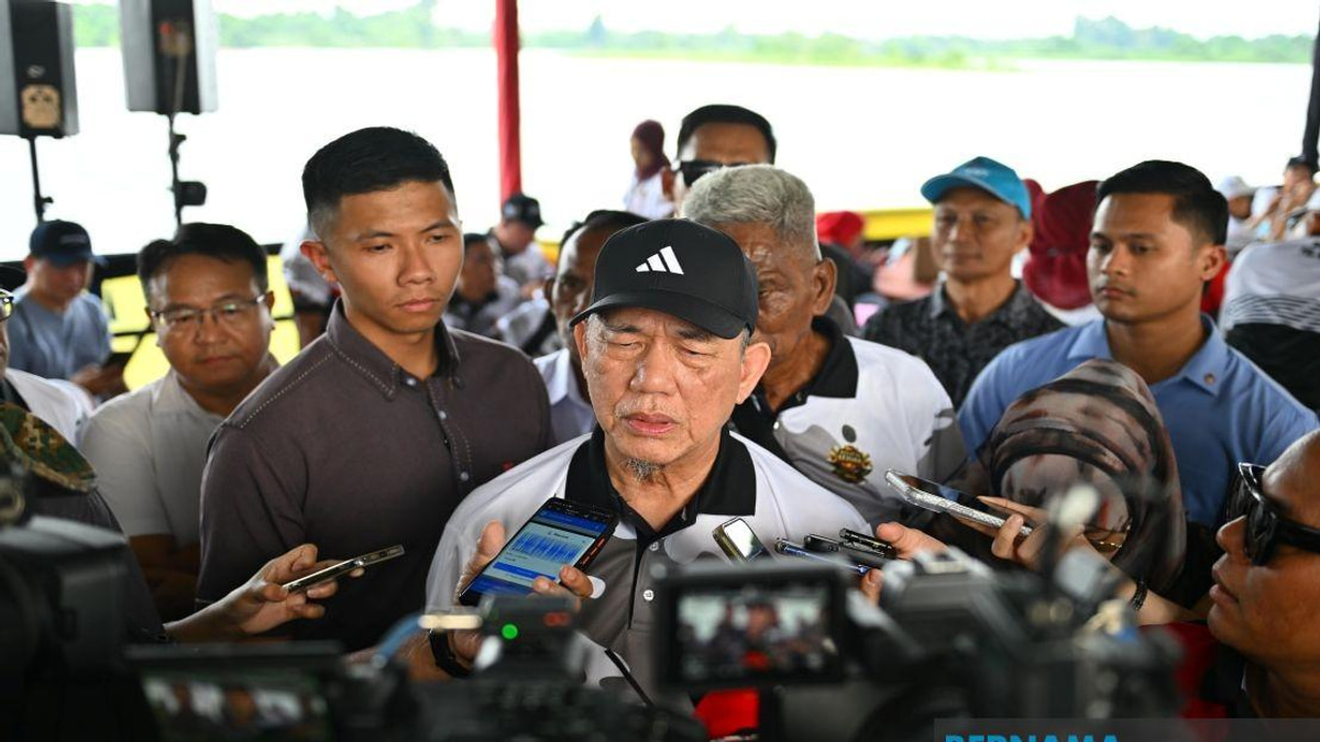 Malaysia's Energy Supply Secure Despite Strait of Hormuz Tensions, Says Deputy PM Fadillah