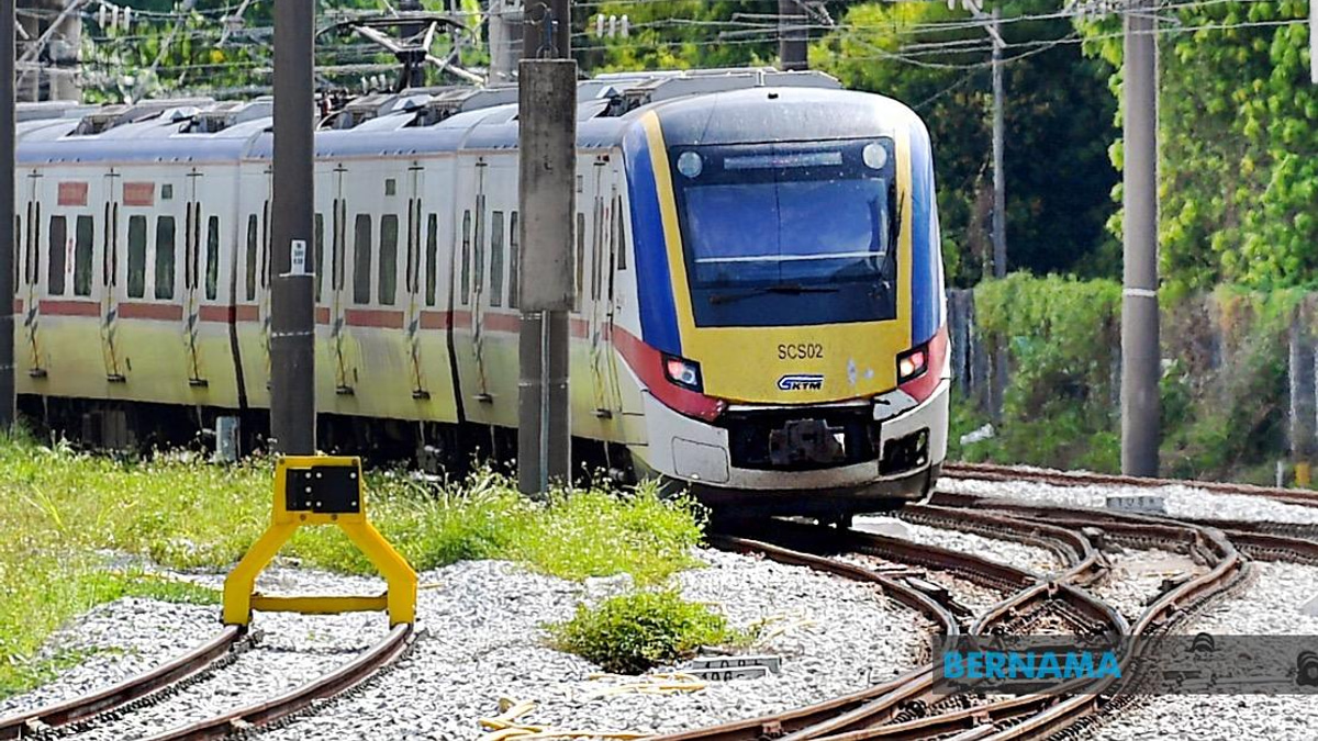 Construction Mishap Halts KTM Komuter and ETS Services at Batang Benar