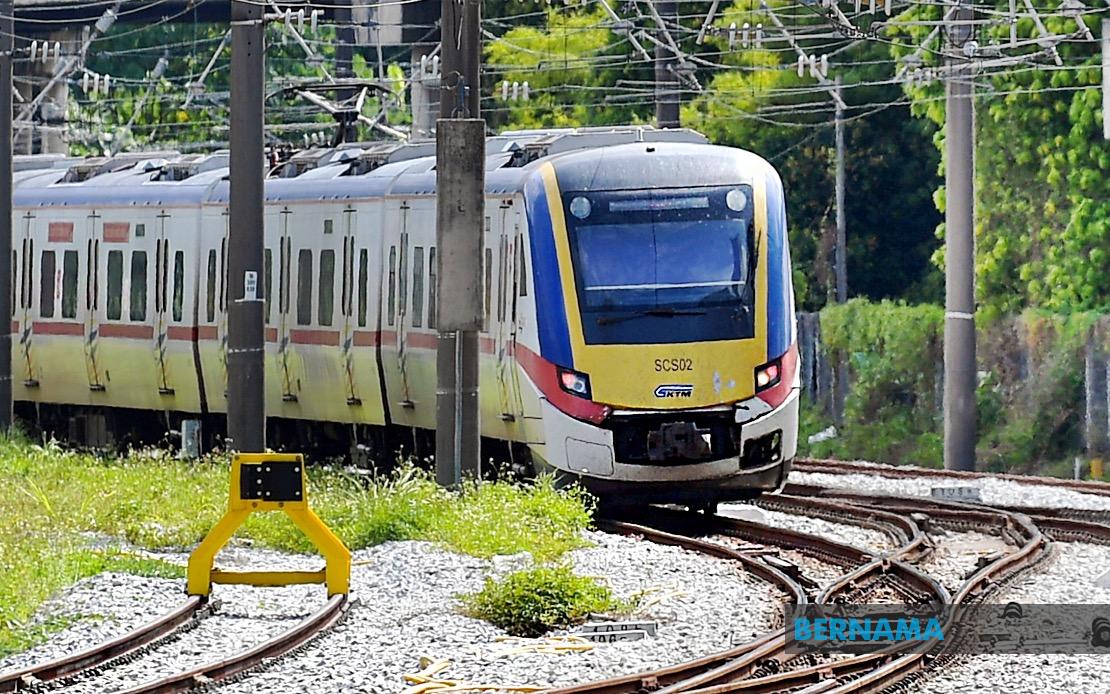 Construction Mishap Halts KTM Komuter and ETS Services at Batang Benar