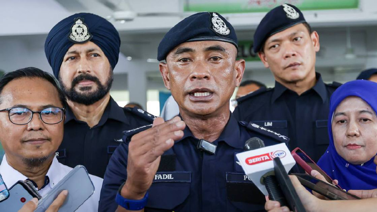 Dozen men detained after violent parking dispute erupts at Cheras shopping mall