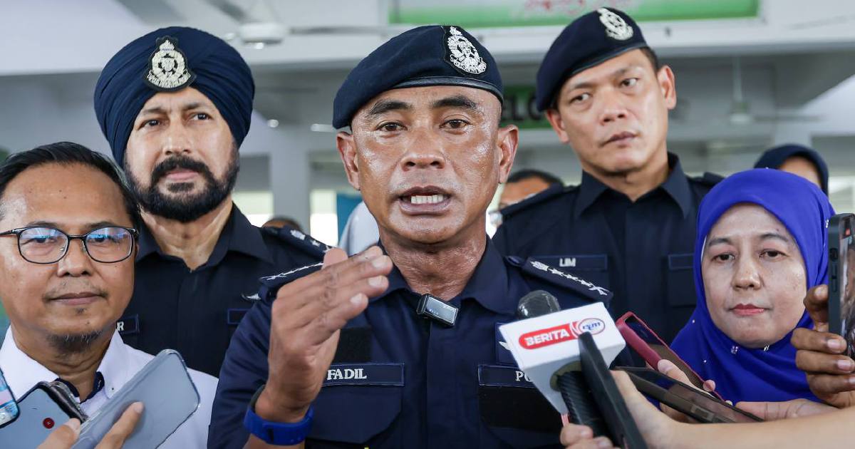 Dozen men detained after violent parking dispute erupts at Cheras shopping mall