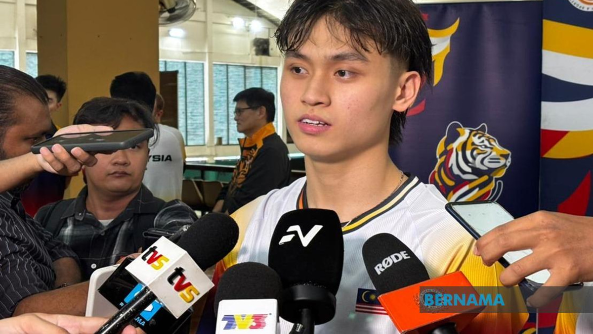 Low Wa Sern Claims First SUKMA Gold in Squash as Mentorship Pays Off