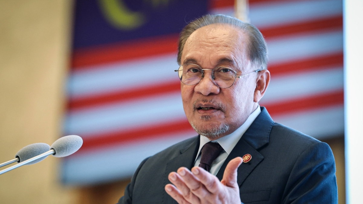 Anwar Expresses Gratitude for Support as Parliament Prepares for Tabung Haji Royal Commission Report
