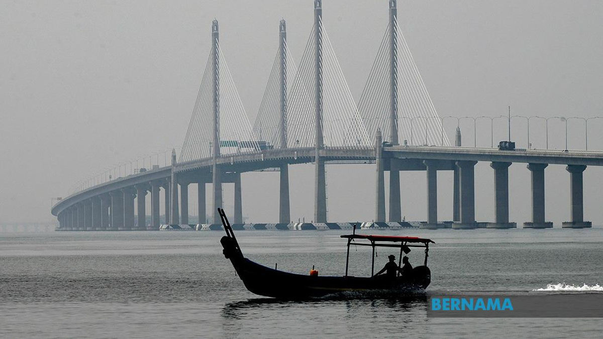Penang Seeks Balanced Solution to Fishing Restrictions Under Two Major Bridges