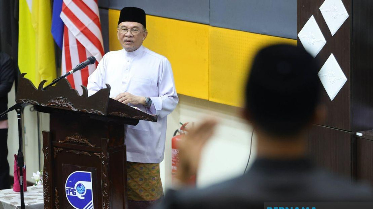 Malaysia Must Develop Teachers Who Master Technology While Upholding Human Values, Says PM Anwar