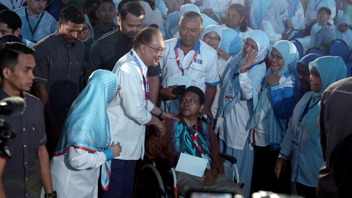 Anwar pushes Cabinet toward new state-owned enterprise governance law