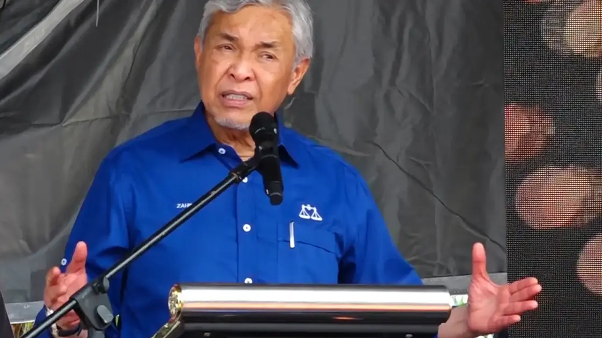 Zahid urges party to move past Puad's criticism of BN slate in Johor race