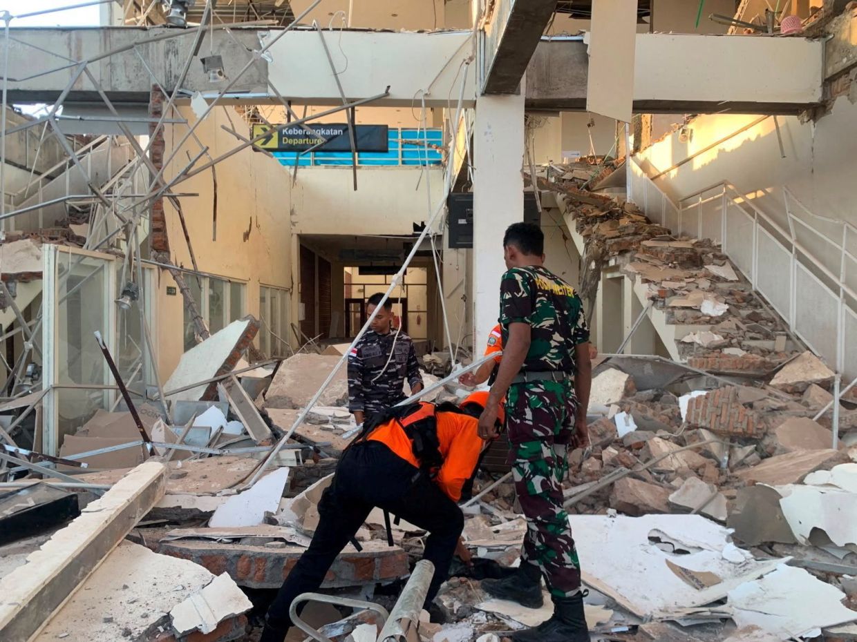 Magnitude 7.7 earthquake strikes off Indonesia's Flores coast, leaving at least two dead