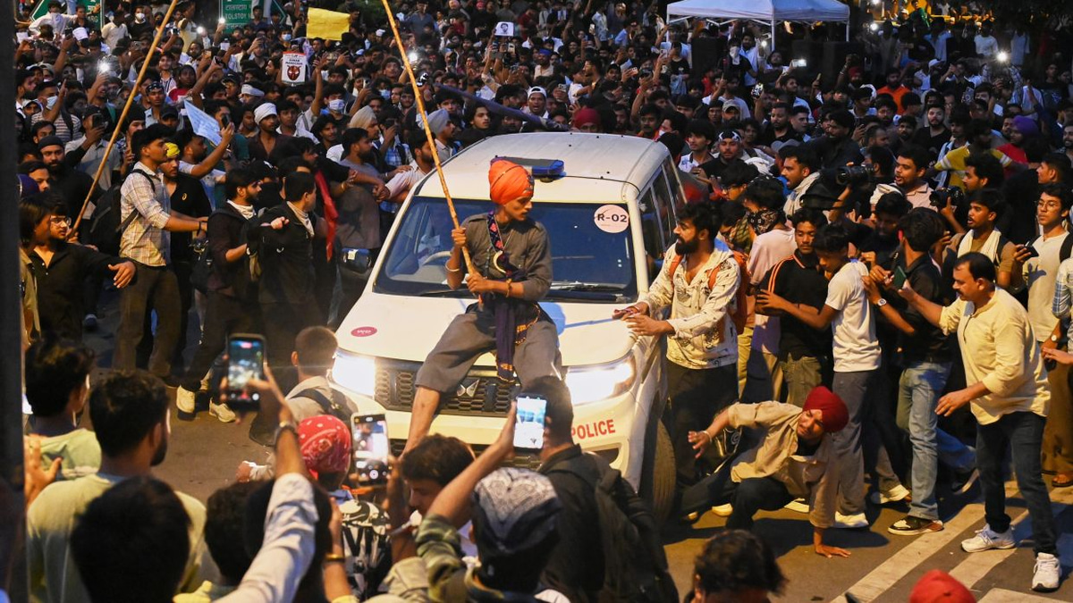 Modi Faces Mounting Pressure as Exam Fraud Protests Spread Across India