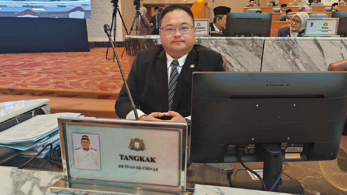 Tangkak Showdown: Incumbent Ee Chin Li Battles BN Challenger How Chin Teck