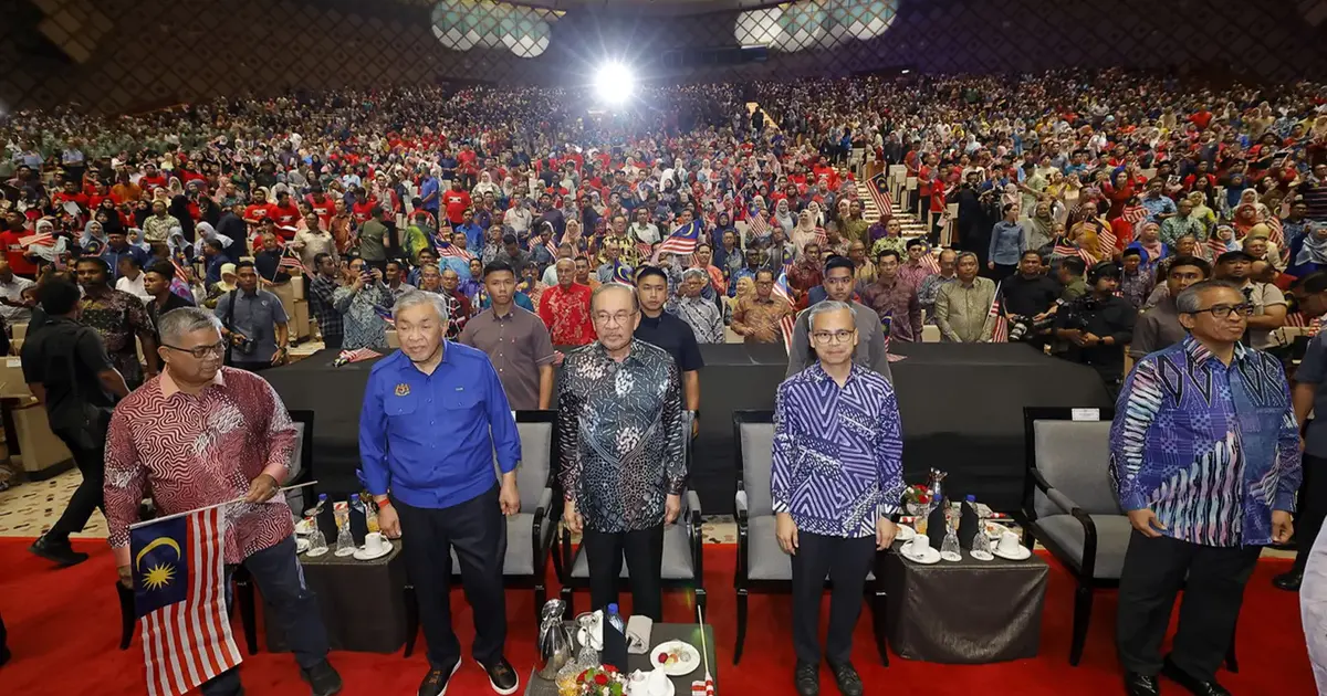 Anwar Pledges to Return Billions in Seized Funds to Malaysian People