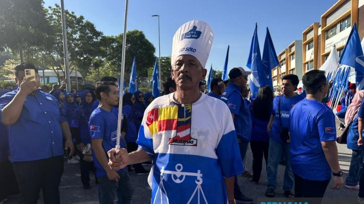 Selangor Retiree Spends RM550 to Back Onn Hafiz in Johor Election Campaign