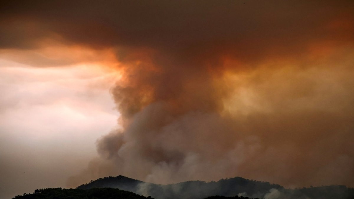 Spain Grapples with Historic Wildfire Crisis as Tens of Thousands Evacuated