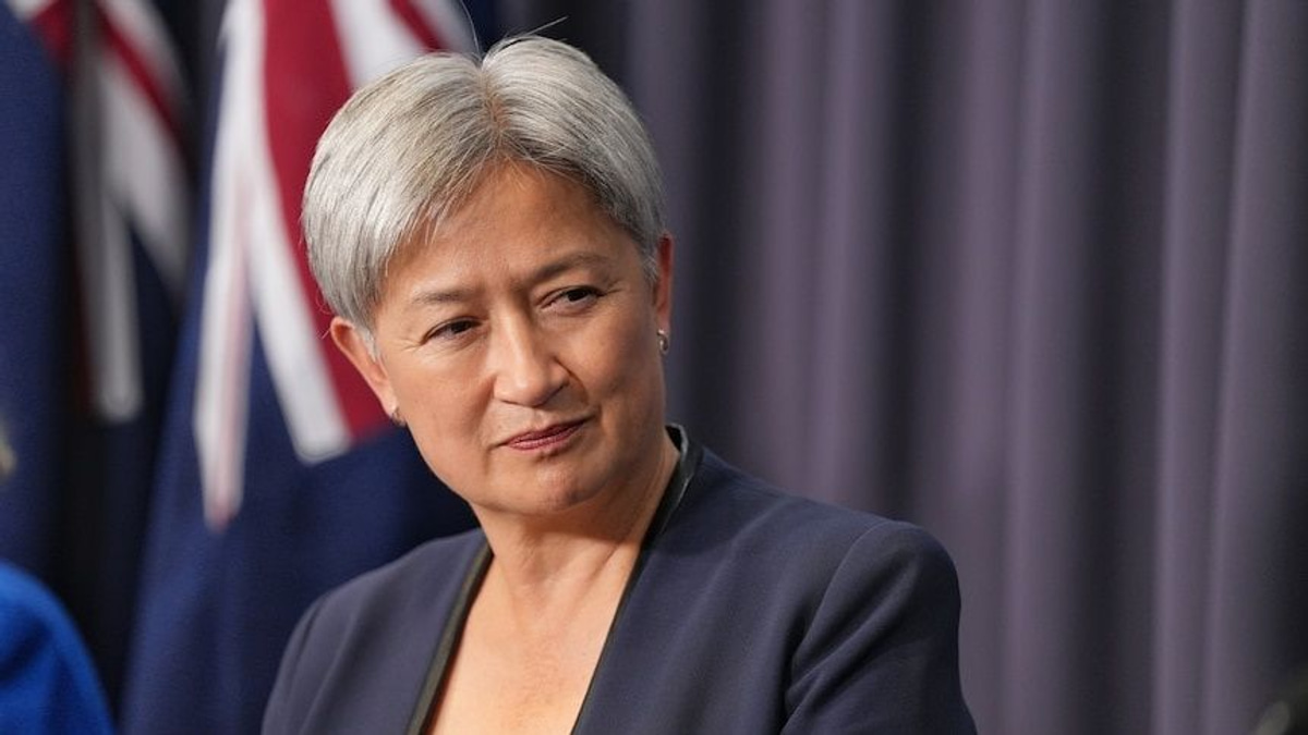 Australia's Foreign Minister Defends Multiculturalism Against Far-Right Surge