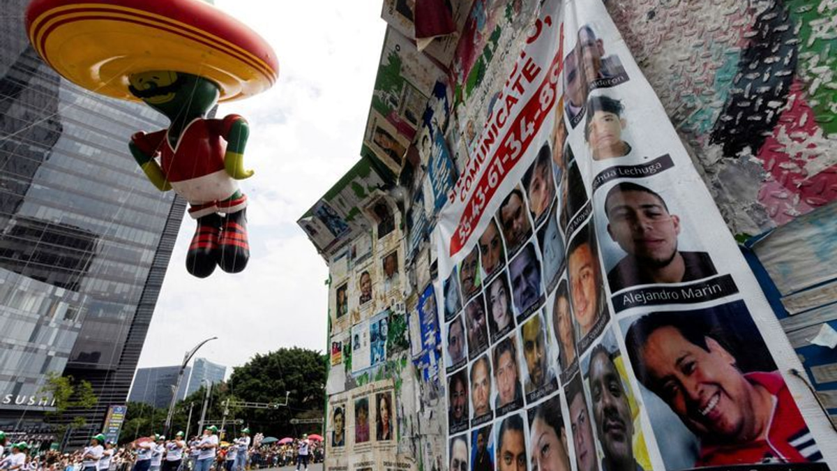 Mexico's World Cup Pride Masks Deep Social Fractures