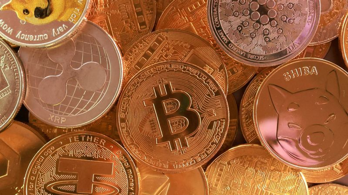 Trump Administration Poised to Shape Crypto Rules as Congressional Legislation Stalls
