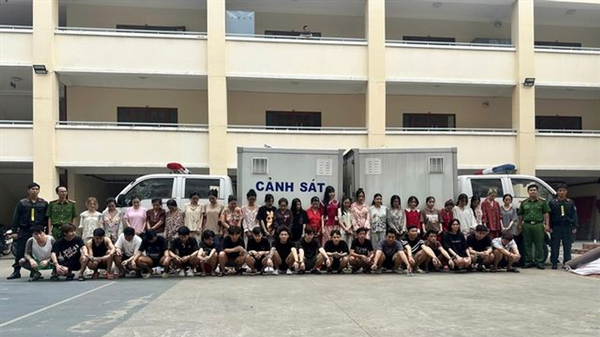 Ho Chi Minh City Busts Drug-Laced Vape Smuggling Ring, Arrests 49