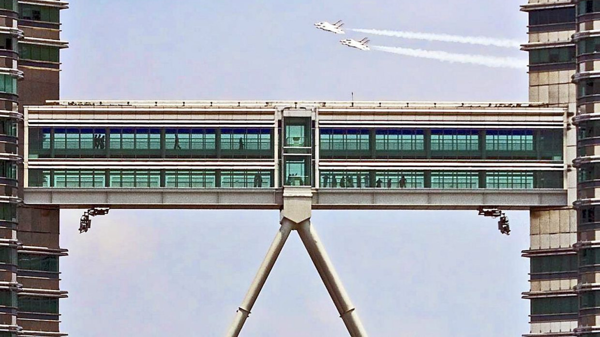 From Office Towers to Tourist Magnets: How Malaysian Landmarks Are Monetising the Experience