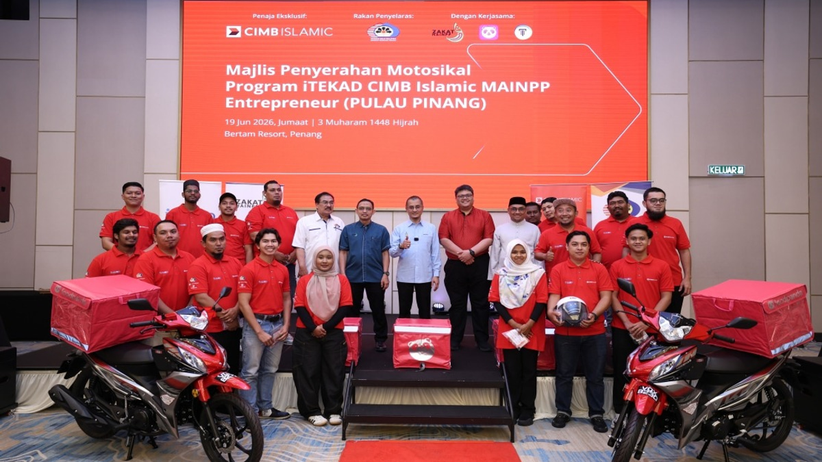 Twenty Selected Entrepreneurs Receive Motorcycles Under CIMB Islamic-MAINPP Poverty Alleviation Scheme