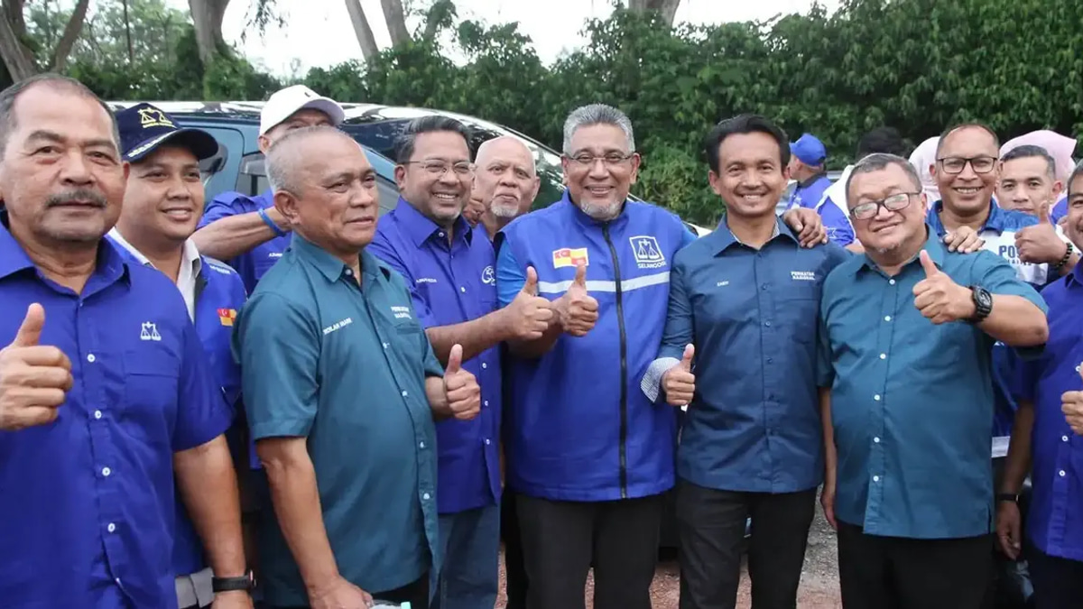 Bersatu Leader Challenges Umno to Commit to Political Realignment
