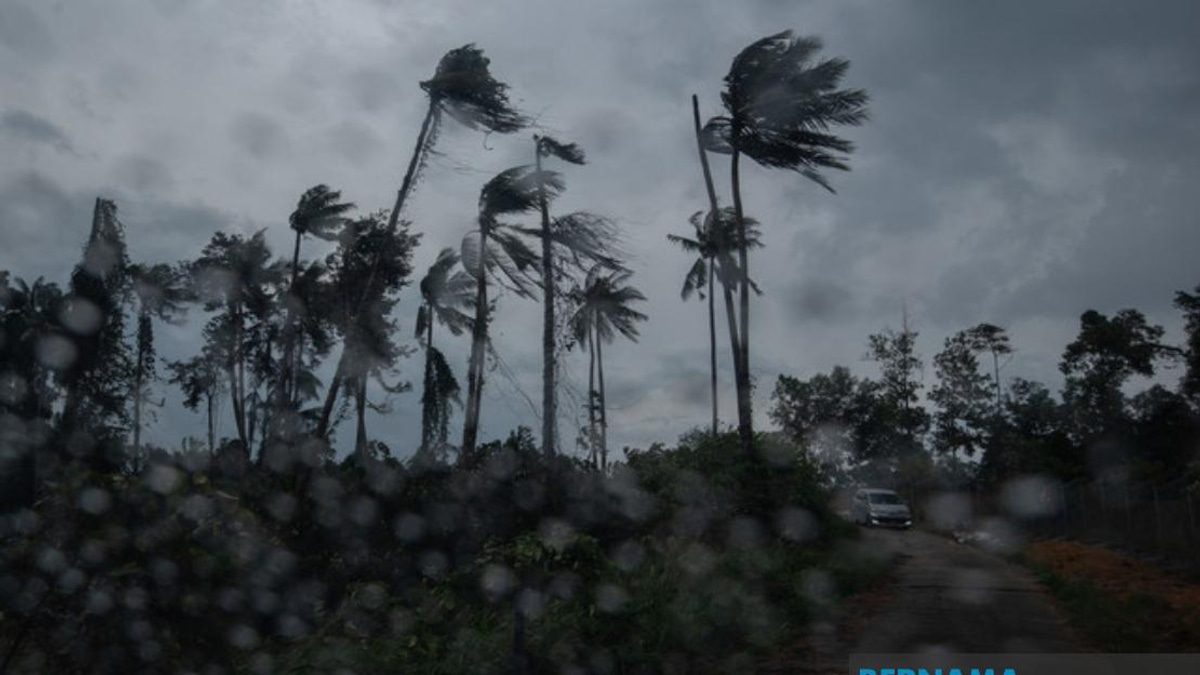 Severe Weather Alert Across Malaysia: Thunderstorms and Heavy Rain Expected Until Evening