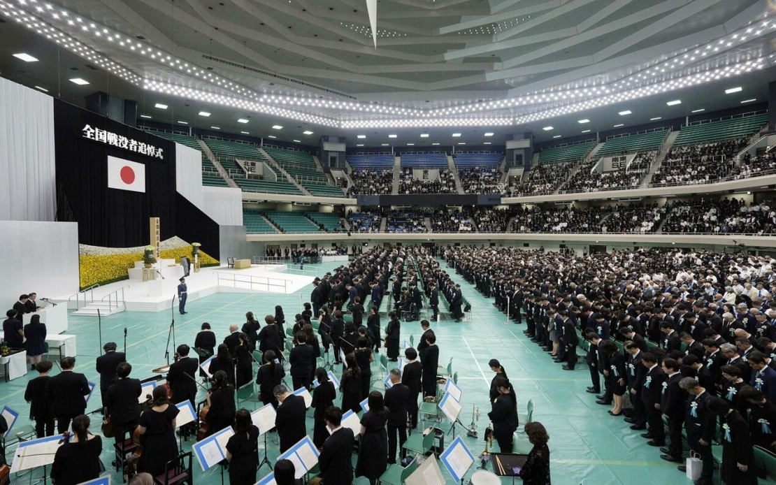 Japan's New Premier Sidesteps War Remorse at 81st Anniversary Ceremony