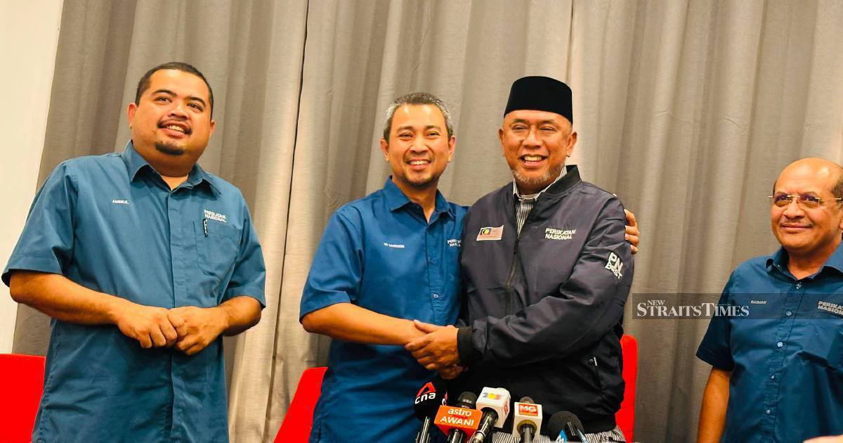 Former Layang-Layang Assemblyman Quits Umno, Crosses to Bersatu in Johor Political Realignment