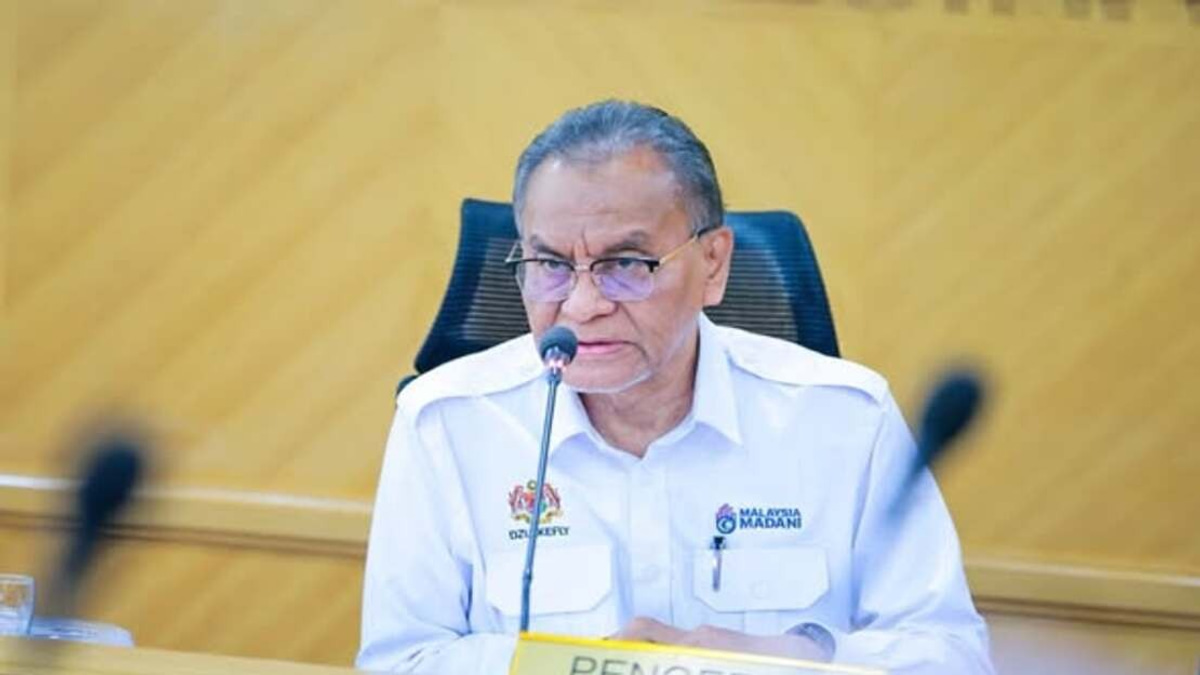 Health Ministry Takes Firm Stance on Stalled Projects, Ready to Axe Underperforming Contractors