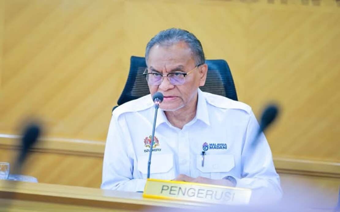 Health Ministry Takes Firm Stance on Stalled Projects, Ready to Axe Underperforming Contractors