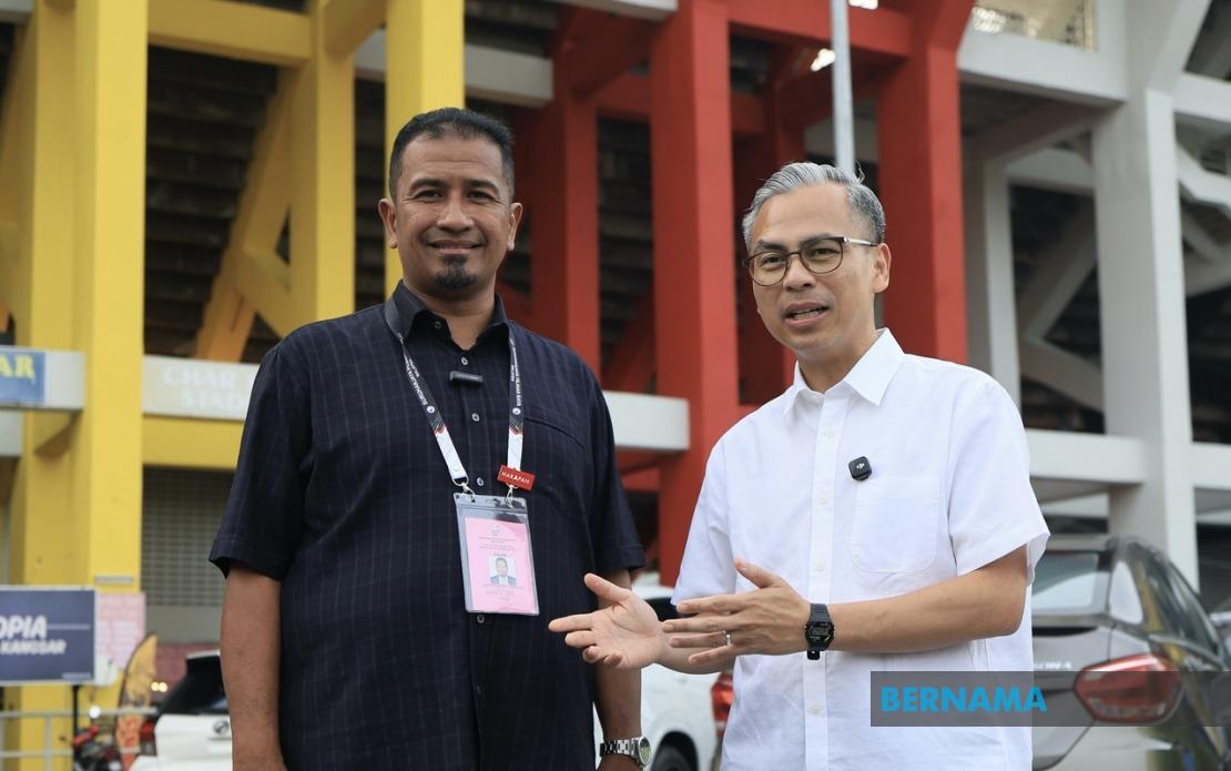 Fahmi Urges All Parties to Keep Negeri Sembilan Campaign Clean Amid Billboard Vandalism