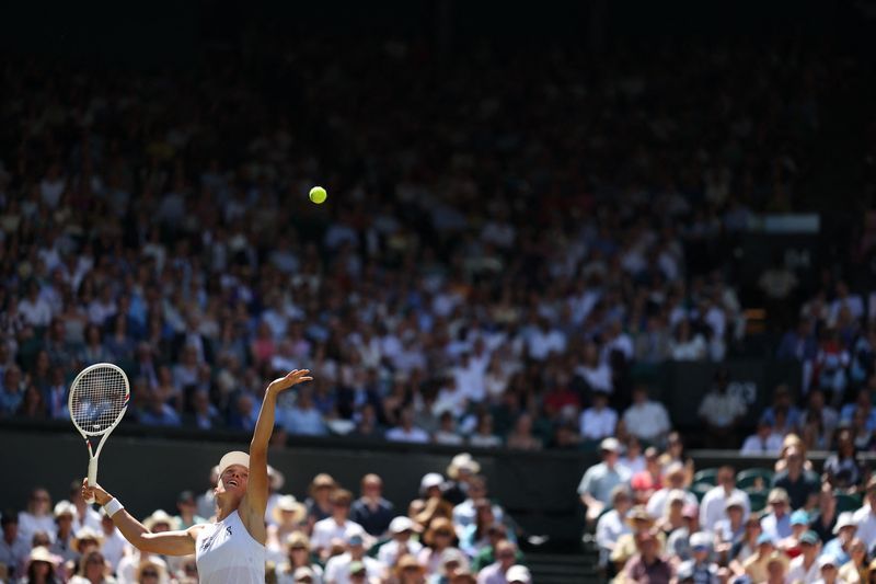 Eala's Wimbledon Surge Ends Swiatek's Title Defence in All England Thriller