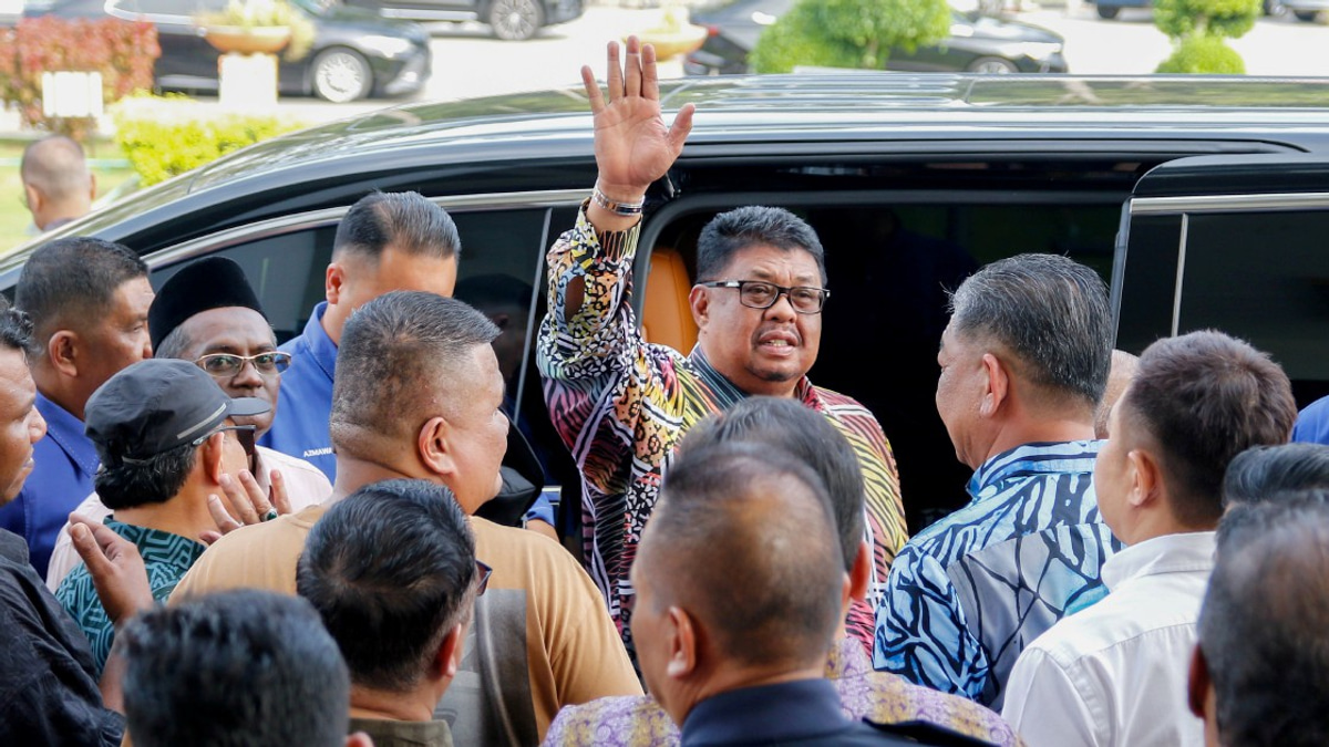 Melaka BN Chief Likens Coalition to 'Beautiful Maiden' as Political Suitors Circle Ahead of State Election