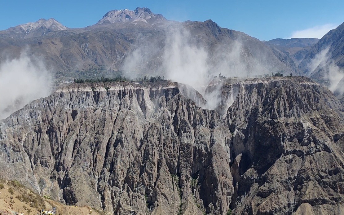 Powerful 6.7 Earthquake Strikes Southern Peru; Officials Call for Public Preparedness