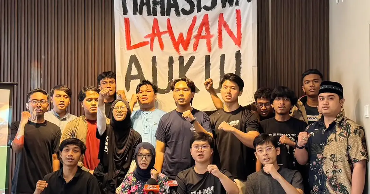 No Fresh Curbs on Students Post-AUKU, Anwar Affirms
