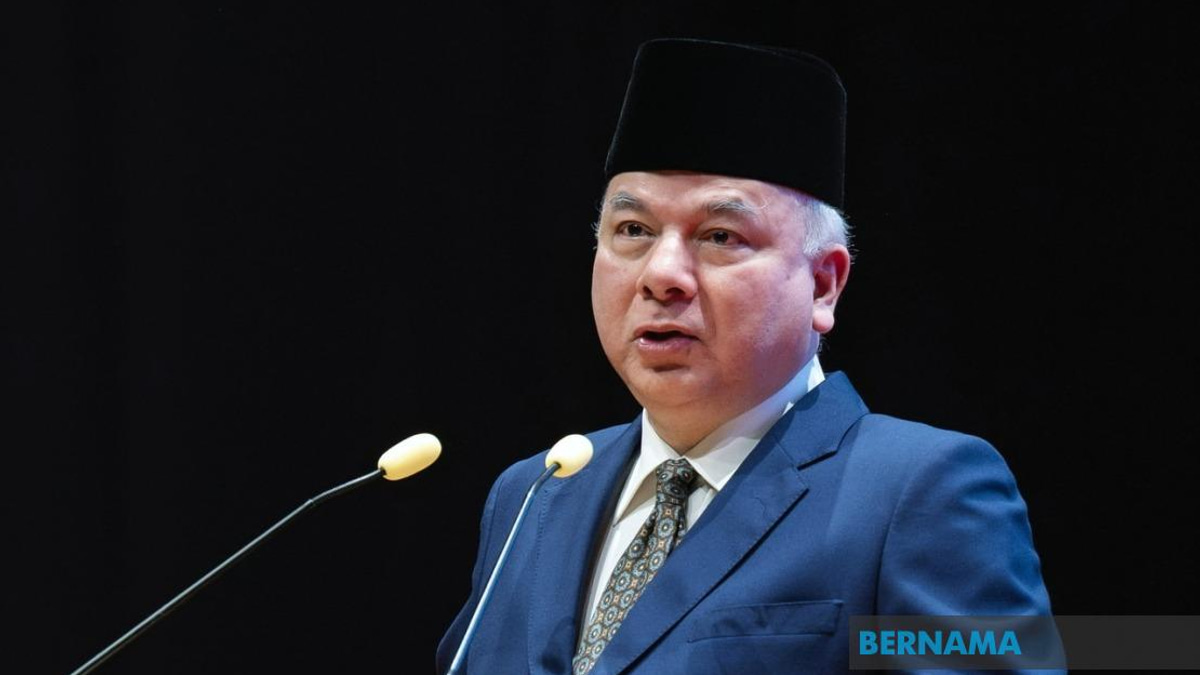 Sultan Nazrin Pushes for Unified Waqf Standards to Unlock Islamic Endowment Potential